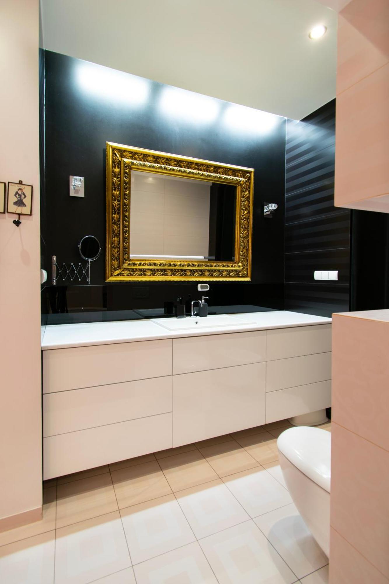 Spacious 3Br Apartment With Ac In Living Room, 2 Balconies Cracovia Exterior foto